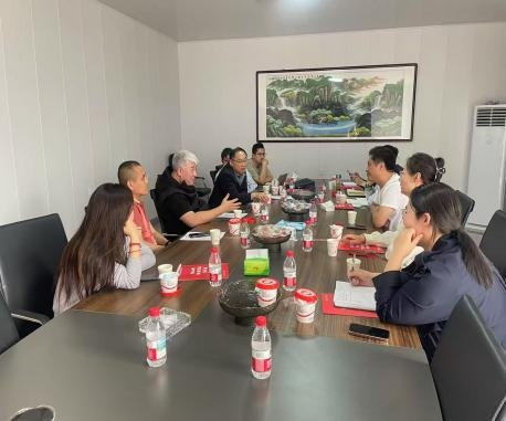 公司高層領導考察團赴易縣對冰柿產(chǎn)業(yè)展開深入調(diào)研